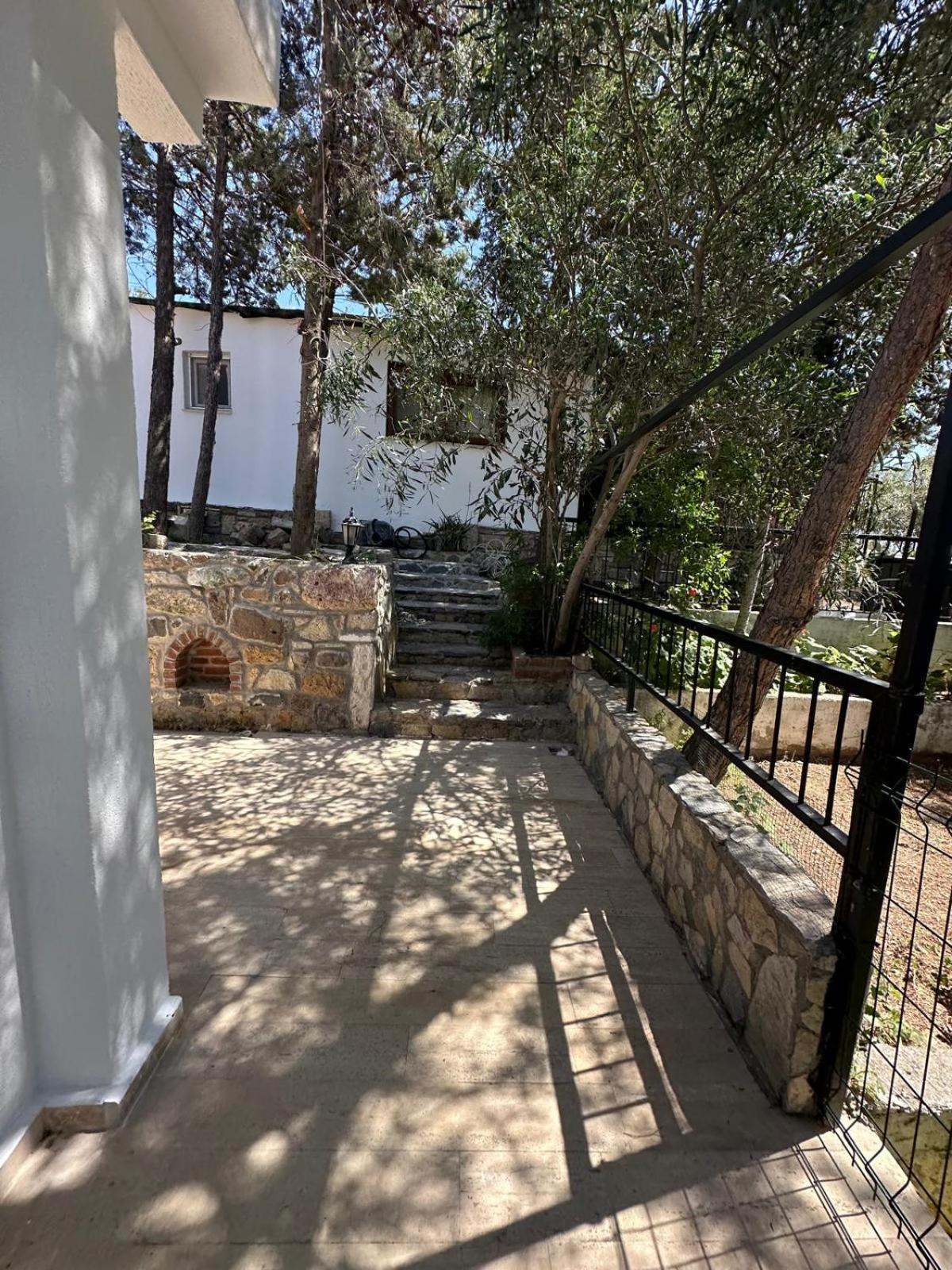 Monk Island Hotel Izmir Exterior photo